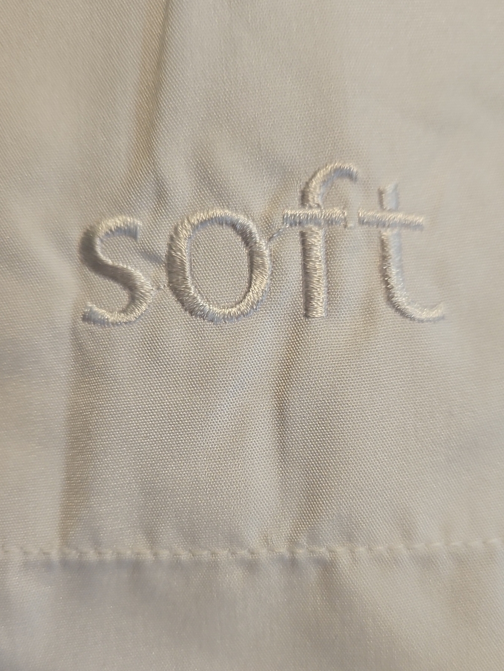 NWOT Set Of 4 Hotel KING sz Pillowcases "Soft" Embroidered On Them